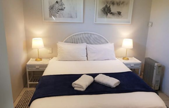 Ocean Rhythm Hermanus Cottage close to cliff paths
